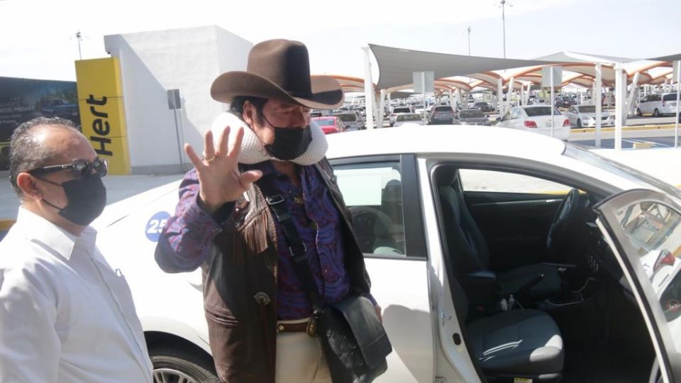 Días atrás, el cantante fue captado haciendo tocamientos a una de sus fans que le había pedido una foto. Foto: Érick Rodríguez.