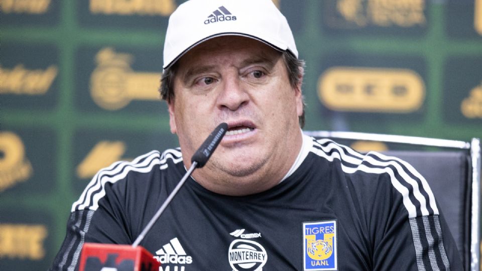 Miguel Herrera, técnico de Tigres en conferencia de prensa.