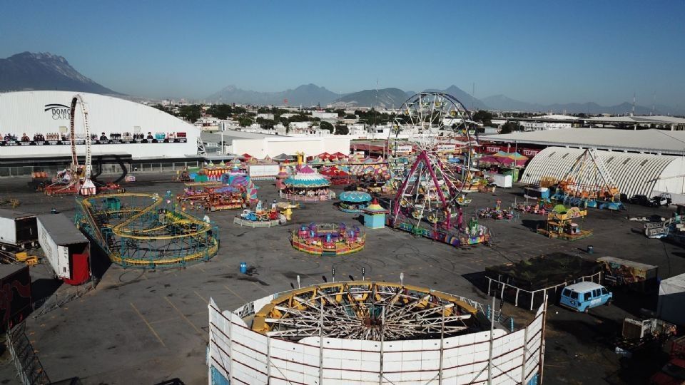 Zona de juegos mecánicos de la Expo Feria Guadalupe.