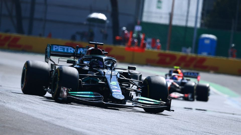 Lewis Hamilton se lleva el Gran Premio de Brasil.