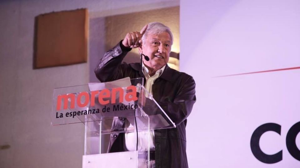 López Obrador había mencionado no tener favoritos de cara a la encuesta de Morena. Foto: Facebook / AMLO.