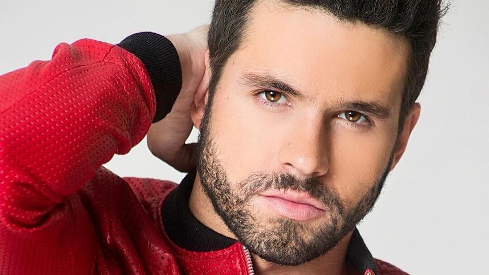 El actor Eleazar Gómez mediante redes sociales. Foto: Instagram / eleazargomez333