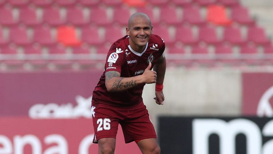 Humberto Suazo regresa a Chile, después de un breve paso por Raya2