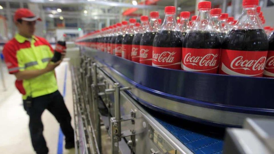 Arca Continental es una empresa enfocada a la producción, distribución y venta de bebidas de la marca Coca – Cola.