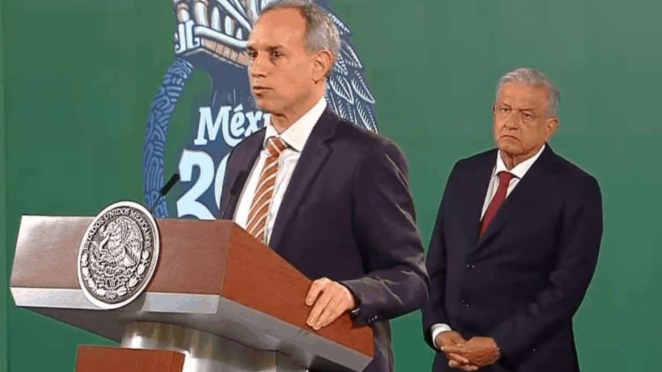 Hugo López-Gatell manda mensaje de ánimo a López Obrador, tras haber anunciado su contagio de covid.