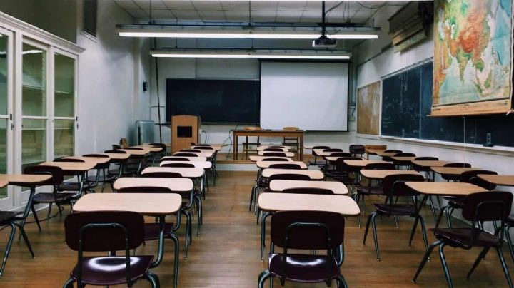 ¿Cuándo regresan a clases los alumnos en enero del 2024?