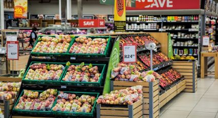 Mujer tosió en alimentos de un supermercado; le dan un año de cárcel