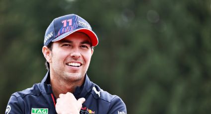 Checo Pérez seguirá con Red Bull Racing en 2022