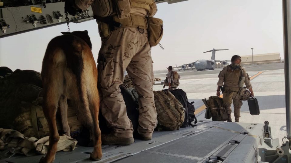 Militares en el Aeropuerto de Kabul. Foto: EFE