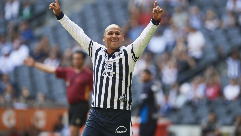 Raya2 oficializa la llegada de Humberto Suazo al club de Liga de Expansión MX.