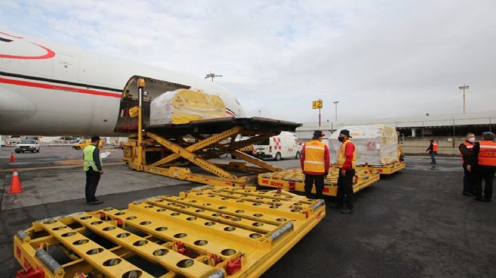 Un nuevo lote de vacunas contra Covid-19 de Pfizer llega a México