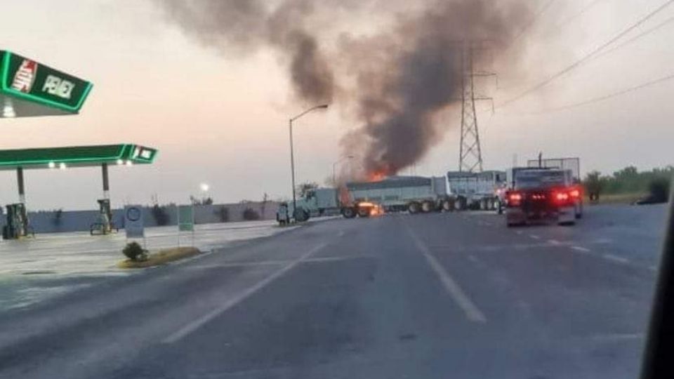 Los bloqueos se registraron desde la madrugada de este jueves. Foto: @loba_indomable