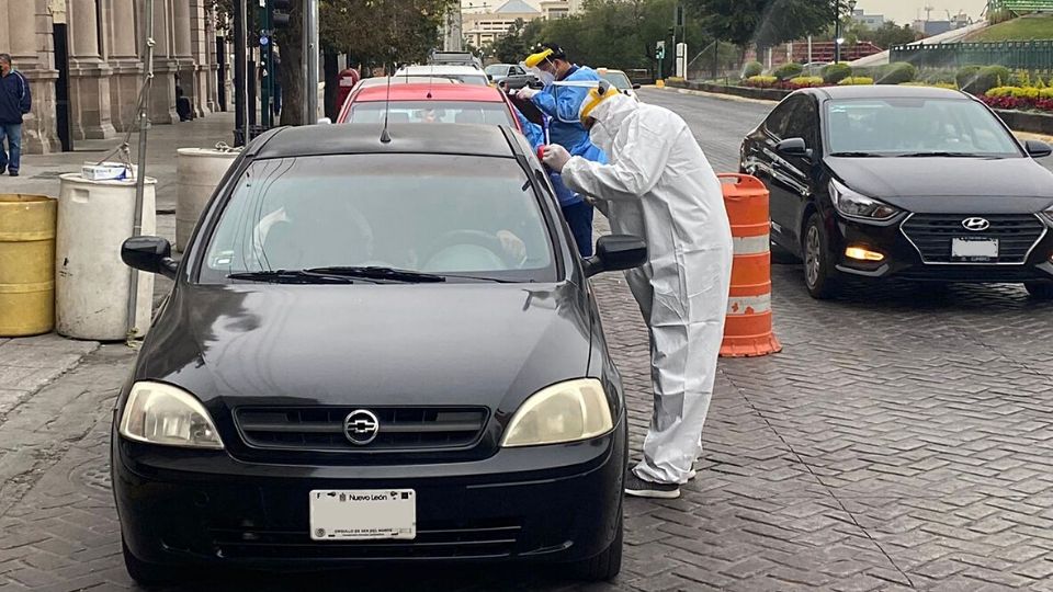 Aplicación de pruebas covid en el módulo del centro de Monterrey, 11 de enero de 2022. Foto: Fabricio Gallegos / ABC Noticias