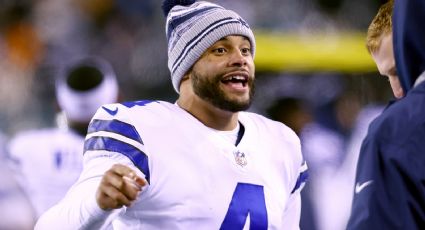 Dak Prescott se disculpa con árbitros