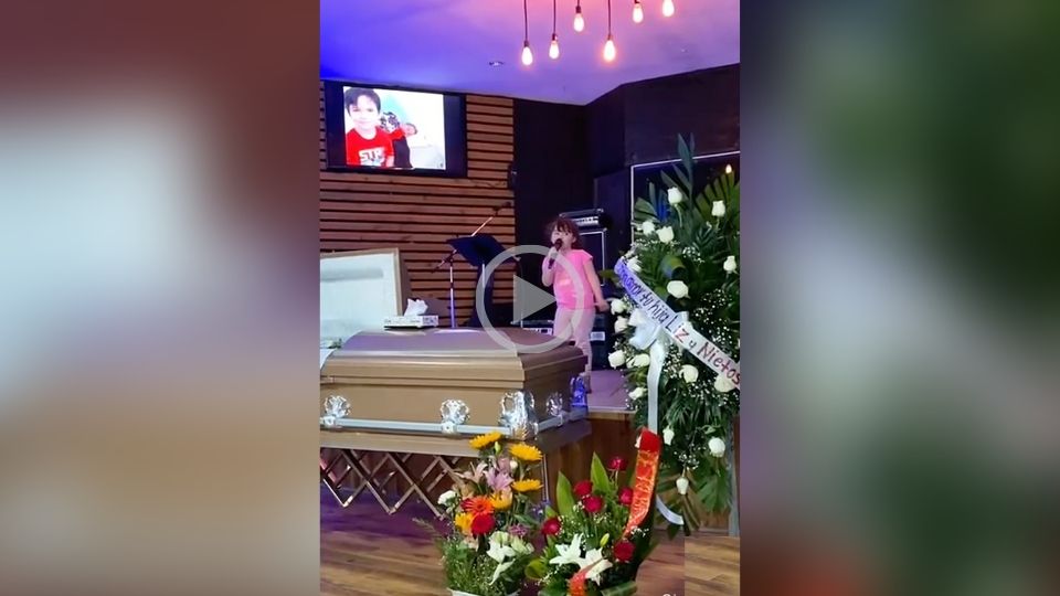 Niña canta 'imprudente' canción para su abuelito en funeral. Foto: TikTok