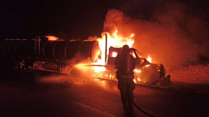 Se incendia pipa sobre la Carretera Nacional