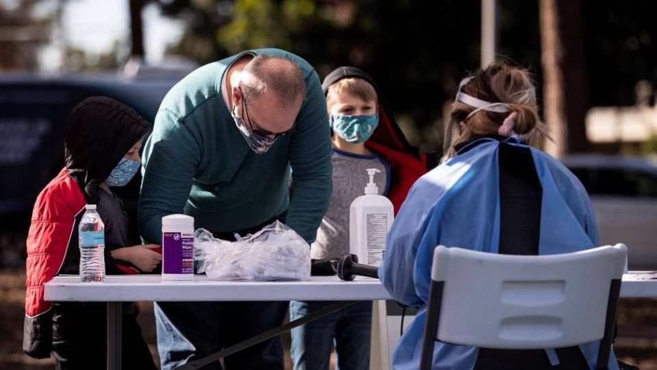 Varias ciudades de Estados Unidos han reabierto sus centros de vacunación masivos.