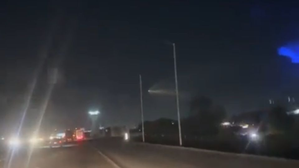 Foto de la luz brillante vista en el cielo de Monterrey