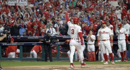 Filis pegan cinco jonrones para destrozar a los Astros en el Juego 3 de la Serie Mundial