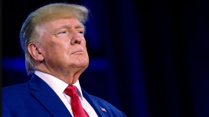Rivales republicanos de Trump hacen campaña frente a su eventual arresto