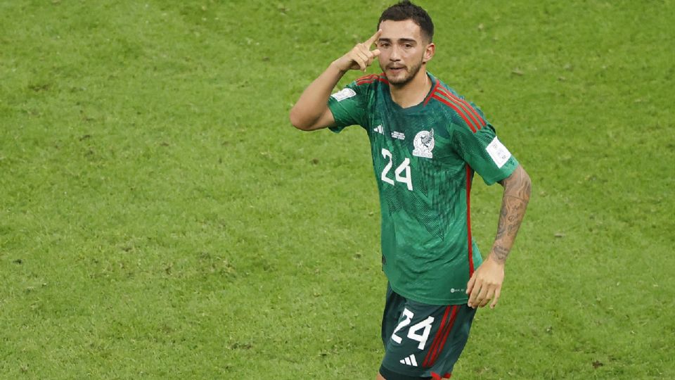 El mexicano Luis Chávez festejando su gol contra Arabia Saudita en el Mundial