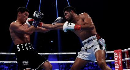 Dmitry Bivol vence al 'Zurdo' Ramírez y conserva título