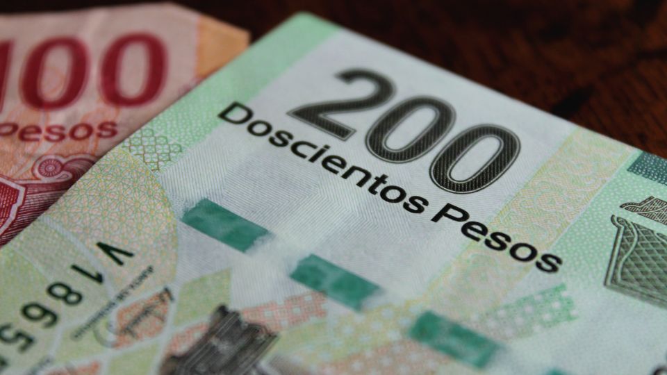 Pesos mexicanos.