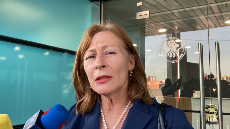 Tatiana Clouthier acudió a interponer la denuncia este viernes en la Fiscalía estatal