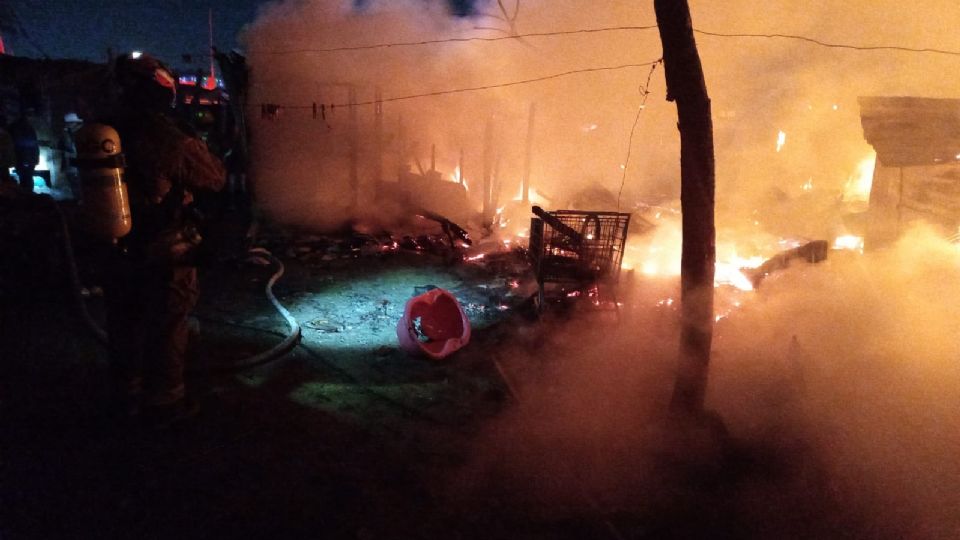 Incendio de tejabanes en Monterrey.