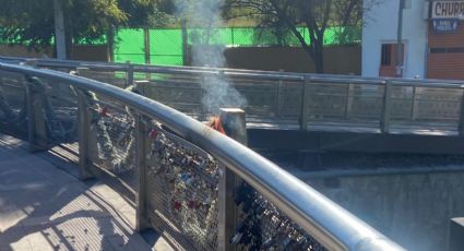 Arde en llamas Puente del Amor en el Paseo Santa Lucia