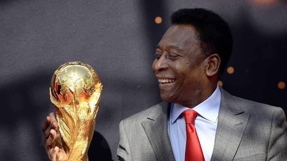 En homenaje a Edson Arantes do Nascimiento, 'Pelé', considerado por muchos el mejor futbolista de la historia, Brasil instituye el 'Día del Rey Pelé' cada 19 de noviembre.