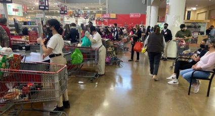 Regios realizan compras de pánico previo a festejos de Año Nuevo