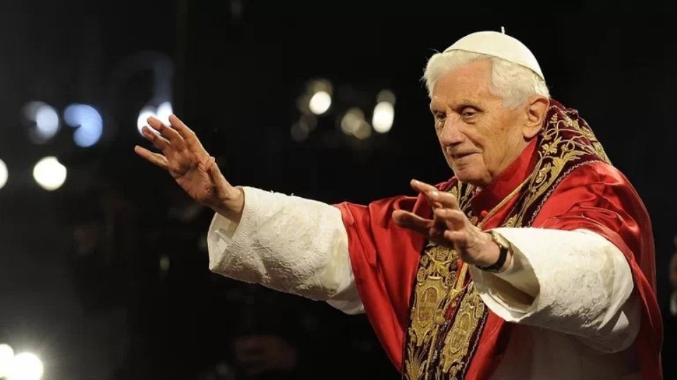 Muere Benedicto XVI a los 95 años.