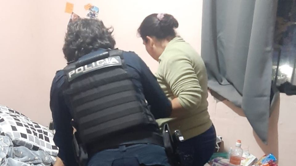 Policías de Guadalupe atienden el reporte.