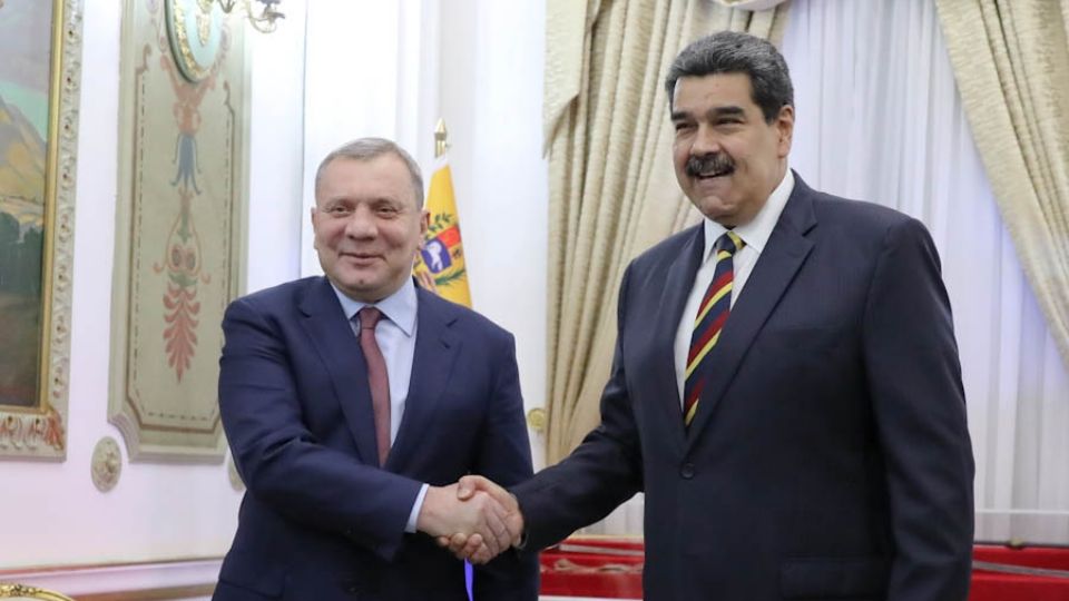 El mandatario venezolano Nicolás Maduro y el viceprimer ministro ruso Yuri Borisov.