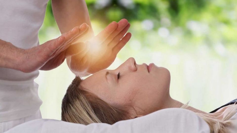 Reiki ofrece una restauración física, mental y espiritual de la persona