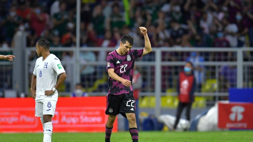 Hirving Lozano en un México-Honduras.