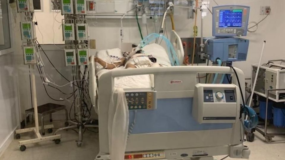Menor de 12 años en el hospital.
