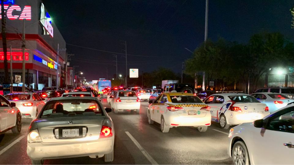 El tráfico en la avenida Madero, 3 de abril de 2022. Foto: ABC Noticias