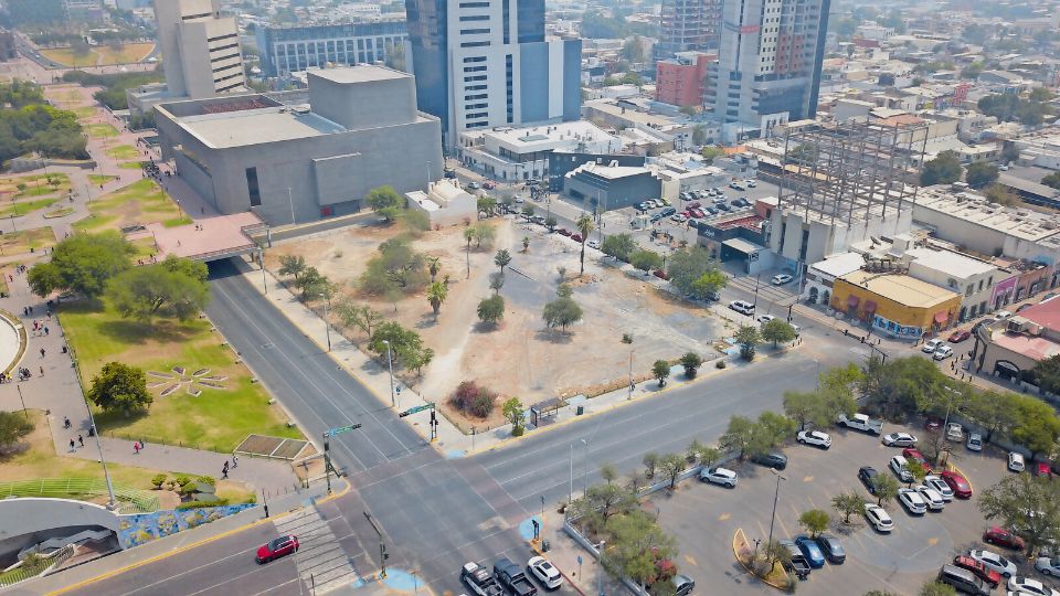 El predio se encuentra entre las calles Padre Mier, Matamoros, Zuazua y Doctor Coss. Foto: Especial