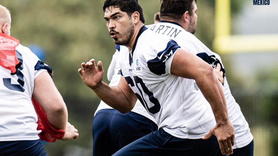 Isaac Alarcón con Vaqueros de Dallas.