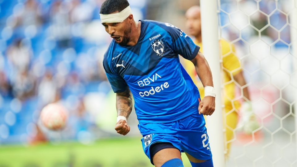 Rodrigo Aguirre celebrando su primer gol ante América de Cali.