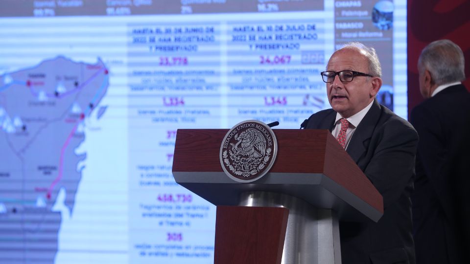 El director general del Instituto Nacional de Antropología e Historia (INAH), Diego Prieto, habla hoy durante una conferencia de prensa en el Palacio Nacional de la Ciudad de México. Foto: EFE / Sáshenka Gutiérrez