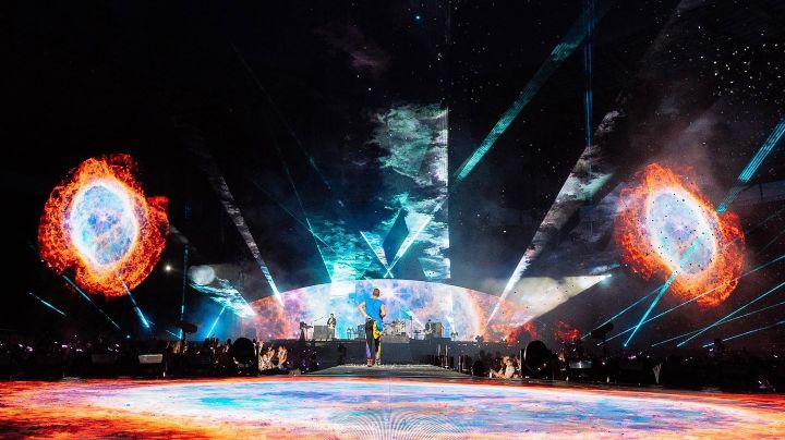 Telescopio Webb: Coldplay adorna concierto con nuevas imágenes del espacio
