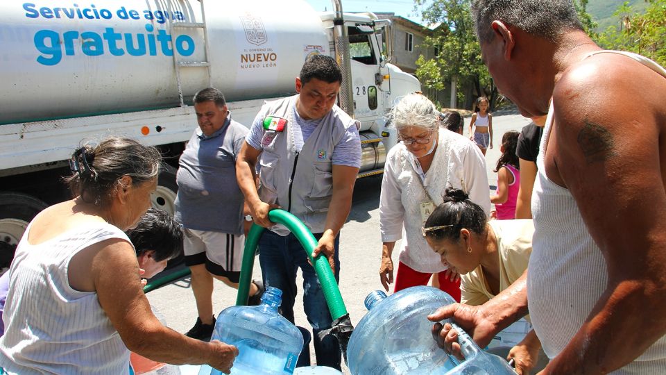 En 2022, Nuevo León enfrentó una crisis de agua sin precedentes que ocasionó cortes de agua a la ciudadanía.