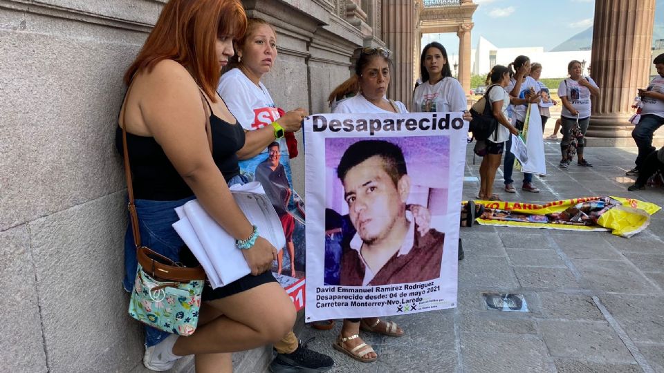 Familiares de desaparecidos en un acto de exigencia de justicia.