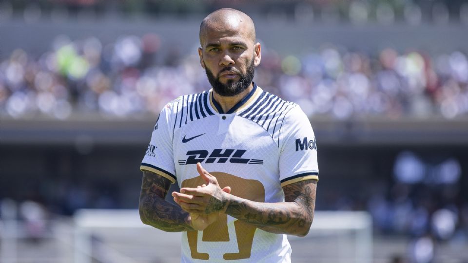 Dani Alves, el ex futbolista de Pumas, seguirá en prisión preventiva por orden de la corte de Barcelona