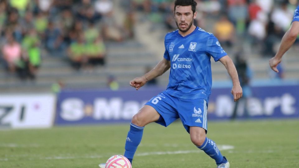 Juan Pablo Vigón en partido con Tigres.