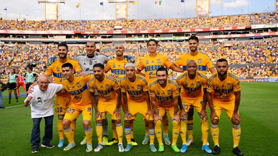 Tigres en foto previa al partido ante Necaxa.