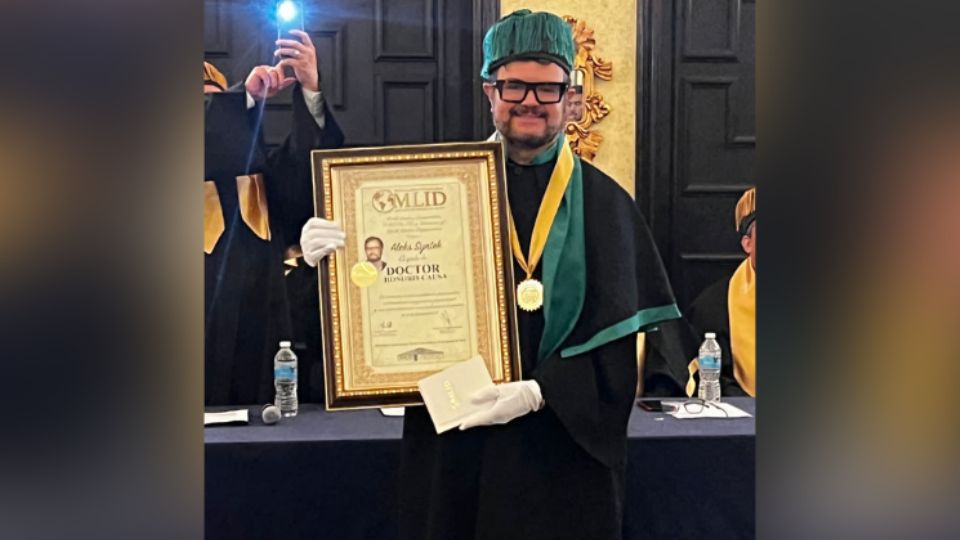 Aleks Syntek recibe Doctorado Honoris Causa. Foto: @syntekoficial